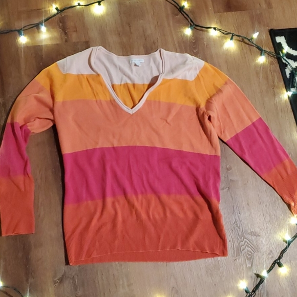 Sweater - Picture 4 of 4